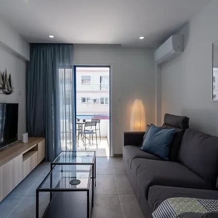 Odyssey - Captivating 2-bedroom Retreat In 라르나카